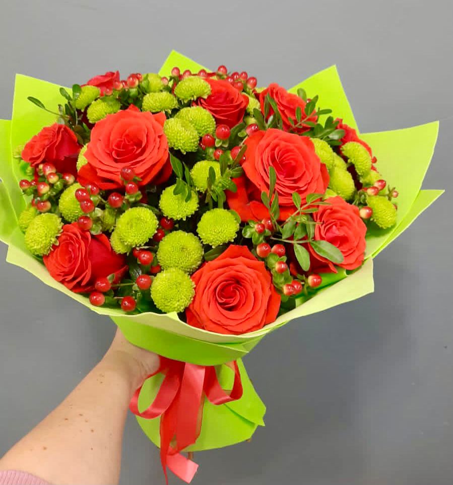 Букет цветов из: Хризантемы и Розы в Дракино