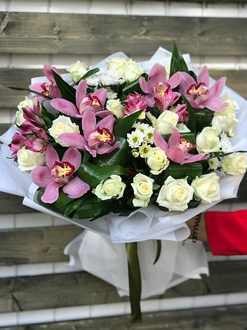 Букет цветов из: Розы и Хризантемы в Дракино