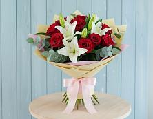 Букет цветов из:  Лилии и Розы в Дракино