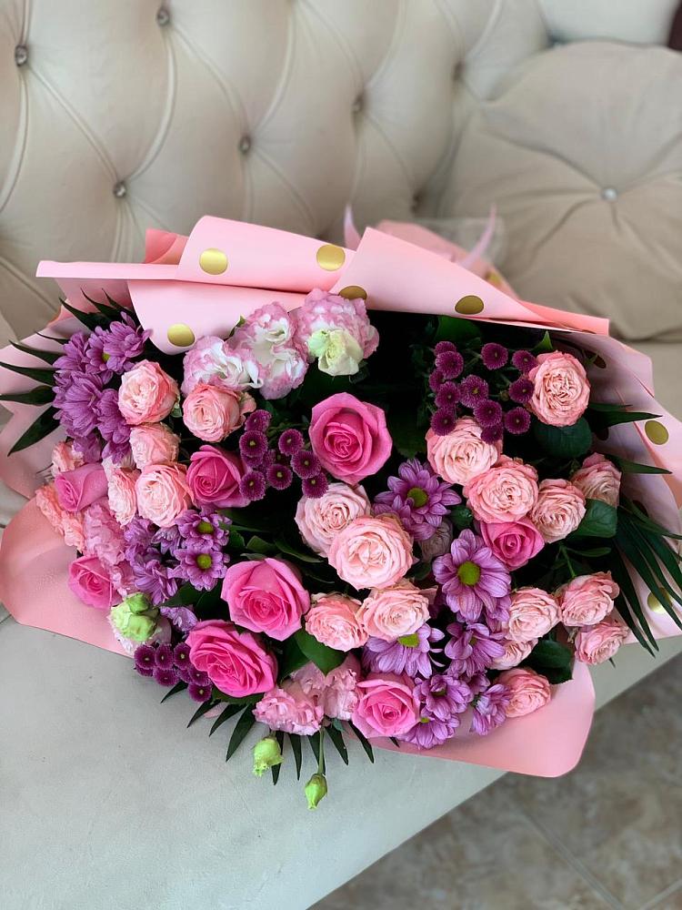 Букет цветов из: Хризантемы, Розы и Лизиантусы в Дракино