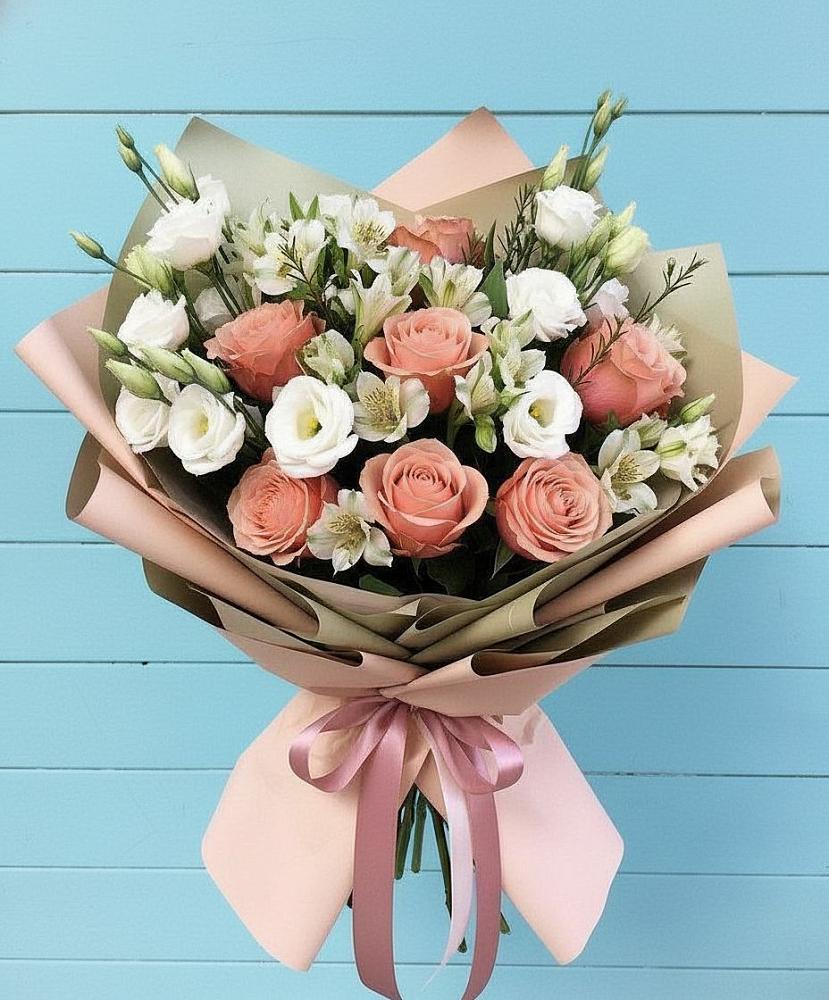 Букет цветов из: Розы, Альстромерии и Лизиантусы в Дракино