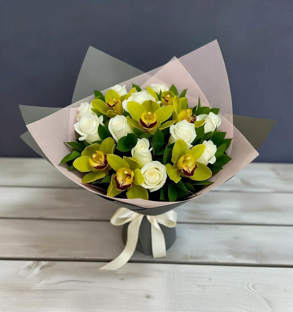 Букет цветов из: Орхидеи и Розы в Дракино