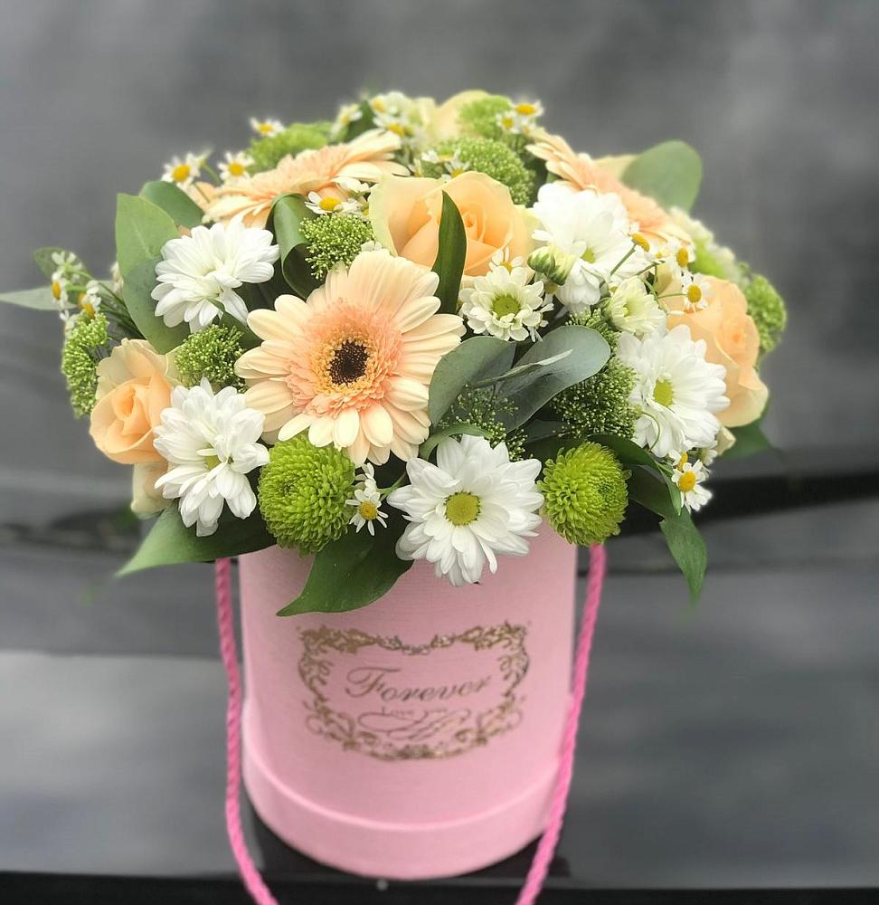 Цветочная композиция из Розы, Герберы и Хризантемы в шляпной коробке в Дракино